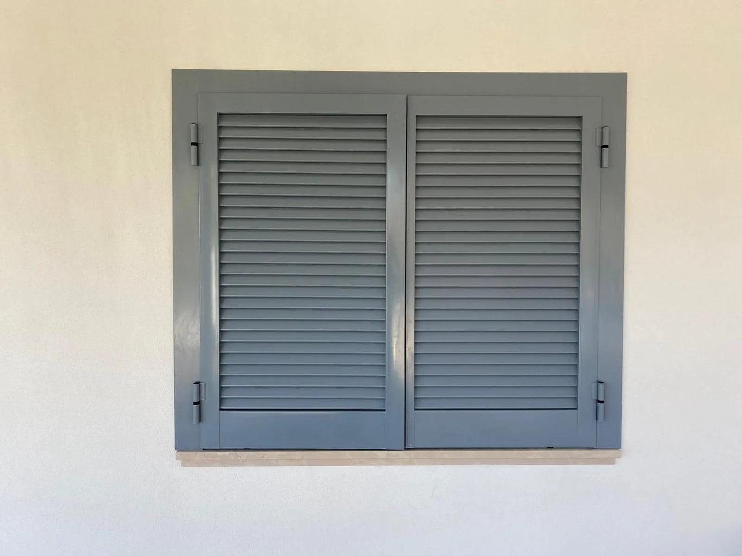 Persiana Blindata Portafinestra stecca fissa telaio 1 anta 92x202 con cilindro e maniglia passante + Defender esterno